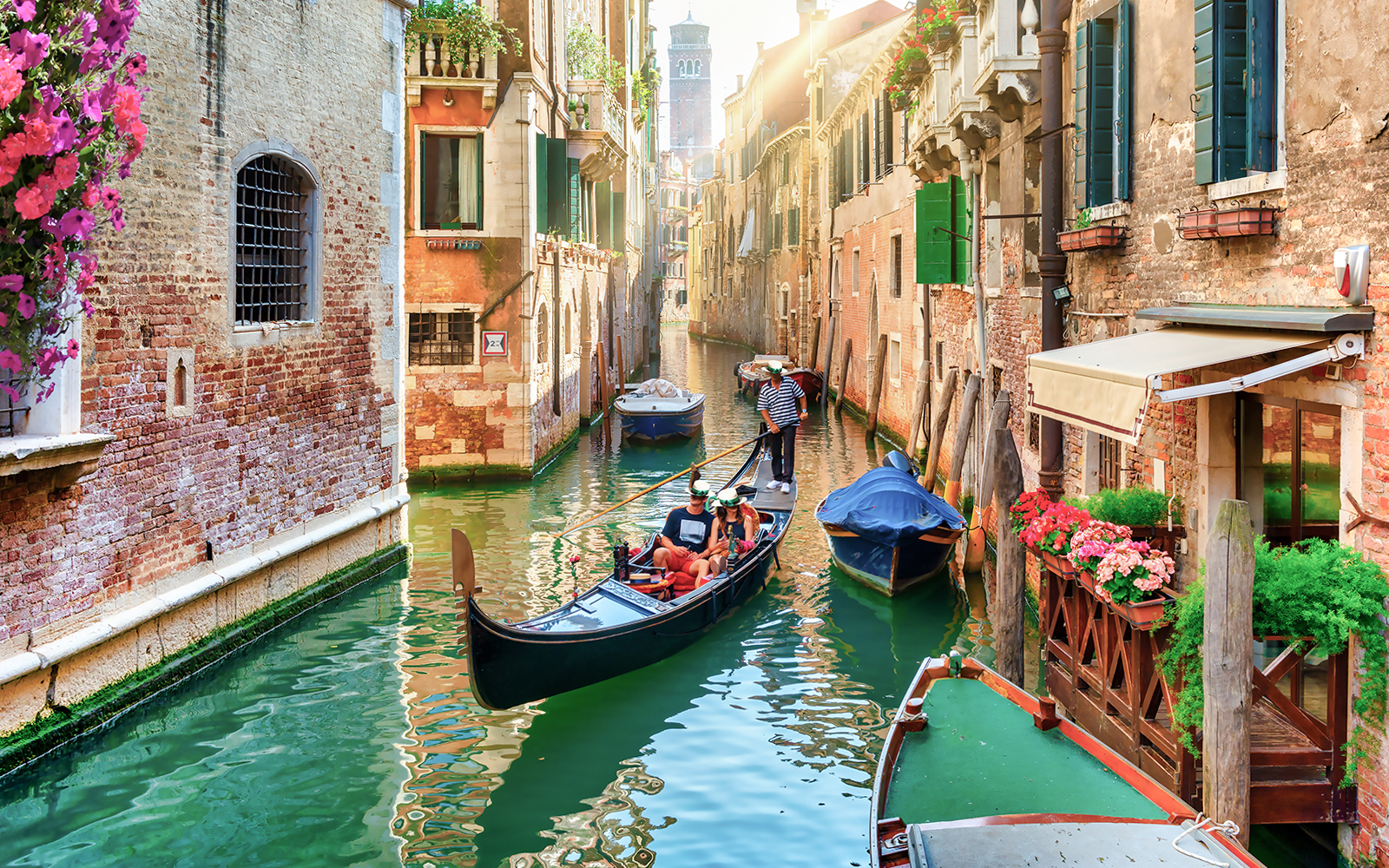 Venice Canal Experience: 2-Day Tour with Gondola Ride